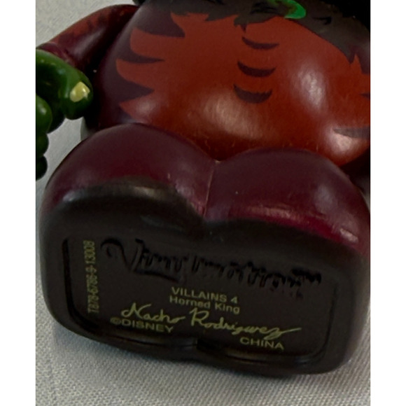 Disney Vinylmation Vilains Series 4 Chaser Horned King 3" Collectible Figure - Picture 3 of 3